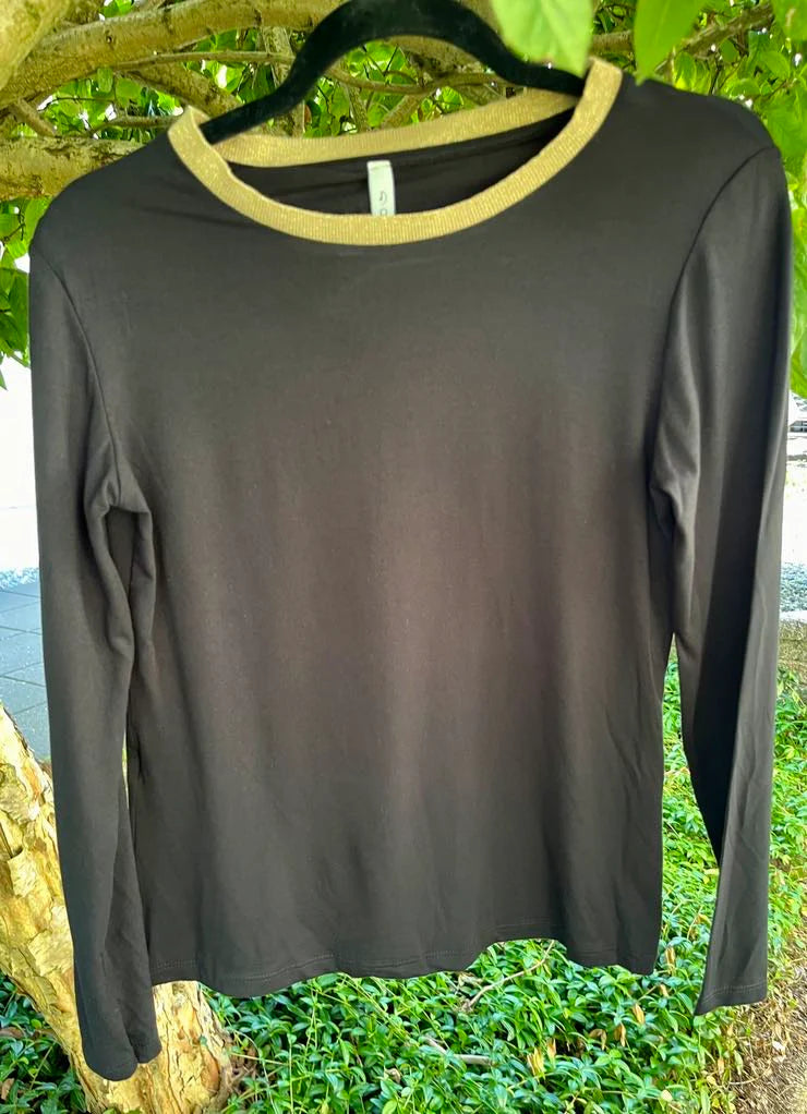 T-shirt, ensfarvet m. guld BLACK